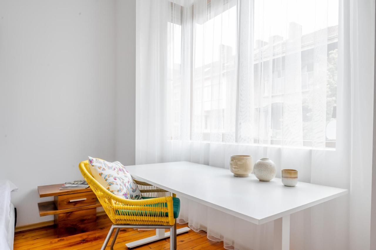 Sofia'S Vintage Gem: Spacious 2Bd Flat On Solunska Apartment Exterior photo