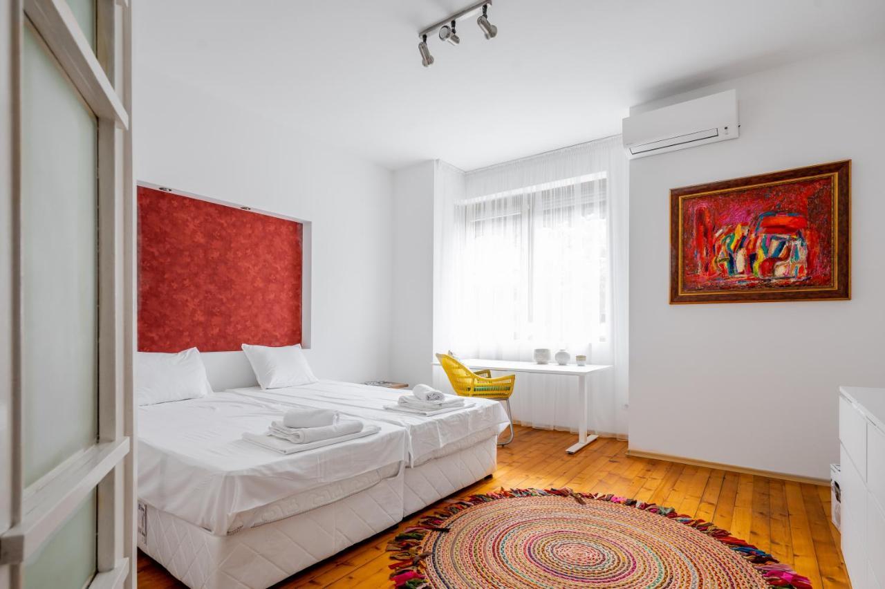 Sofia'S Vintage Gem: Spacious 2Bd Flat On Solunska Apartment Exterior photo