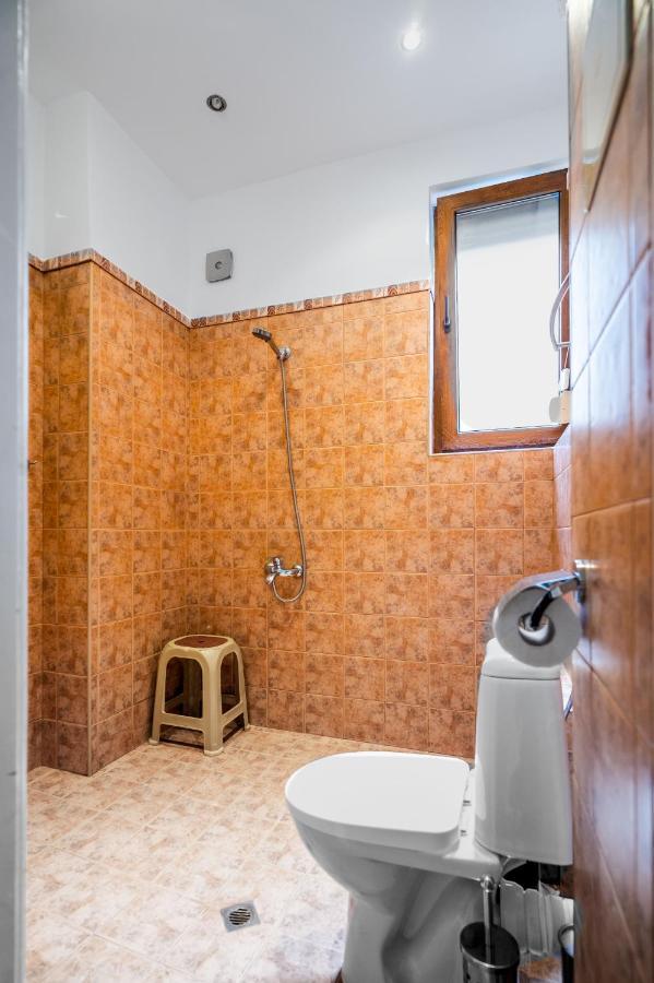 Sofia'S Vintage Gem: Spacious 2Bd Flat On Solunska Apartment Exterior photo